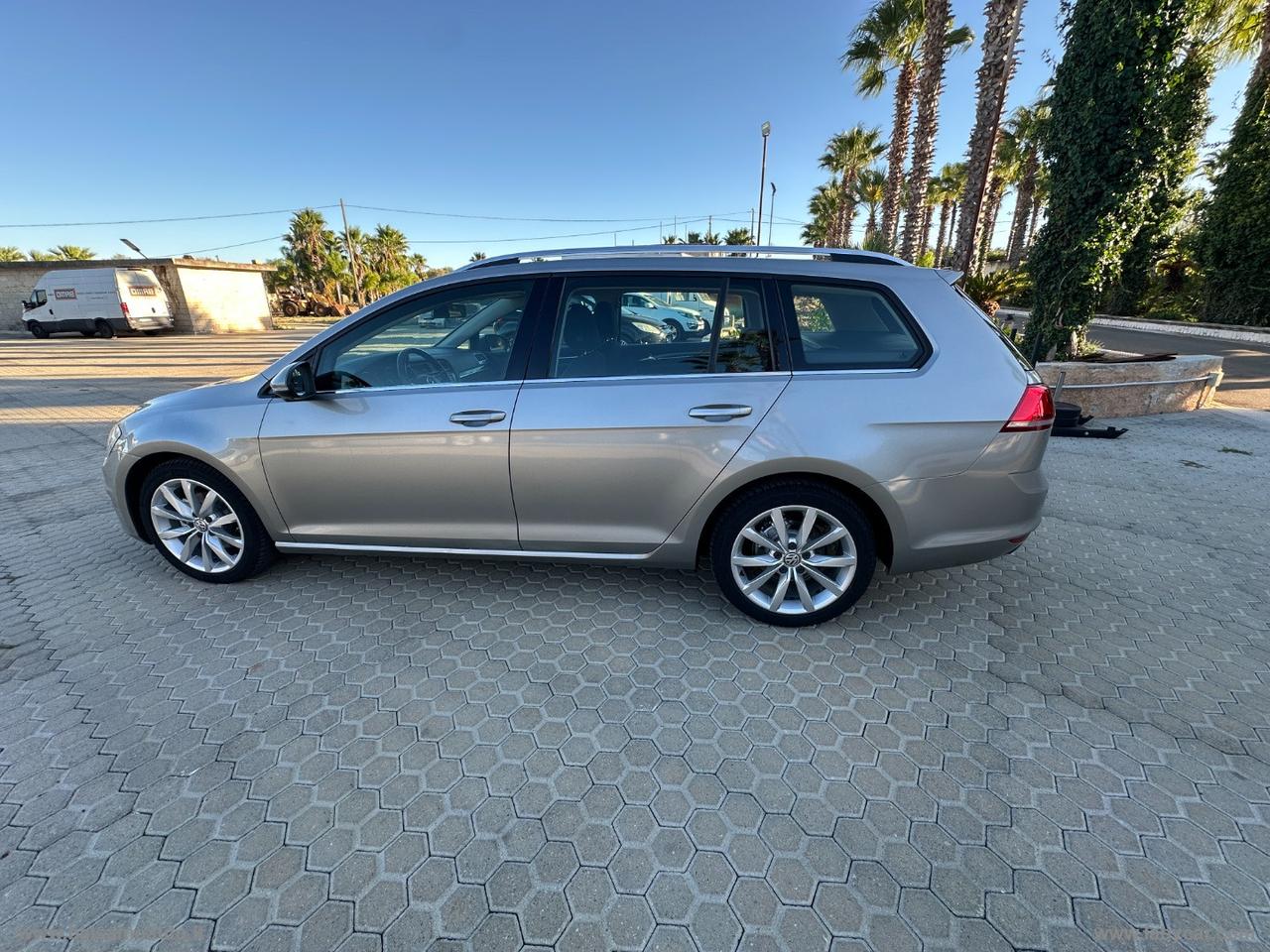 VOLKSWAGEN Golf Variant 1.6 BlueTDI 110 DSG Highl.