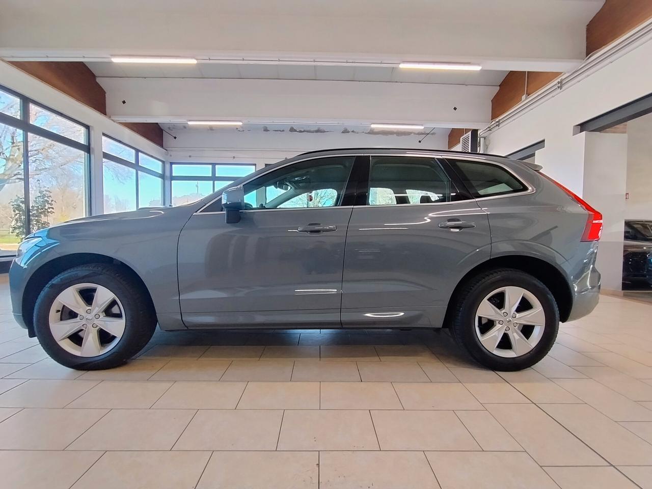 VOLVO XC60 2.0 B4 Geartronic Momentum *LED*CARPLAY*KEYLESS