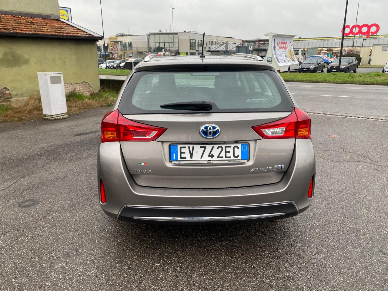 Toyota Auris Touring Sports 1.8 Hybrid Lounge