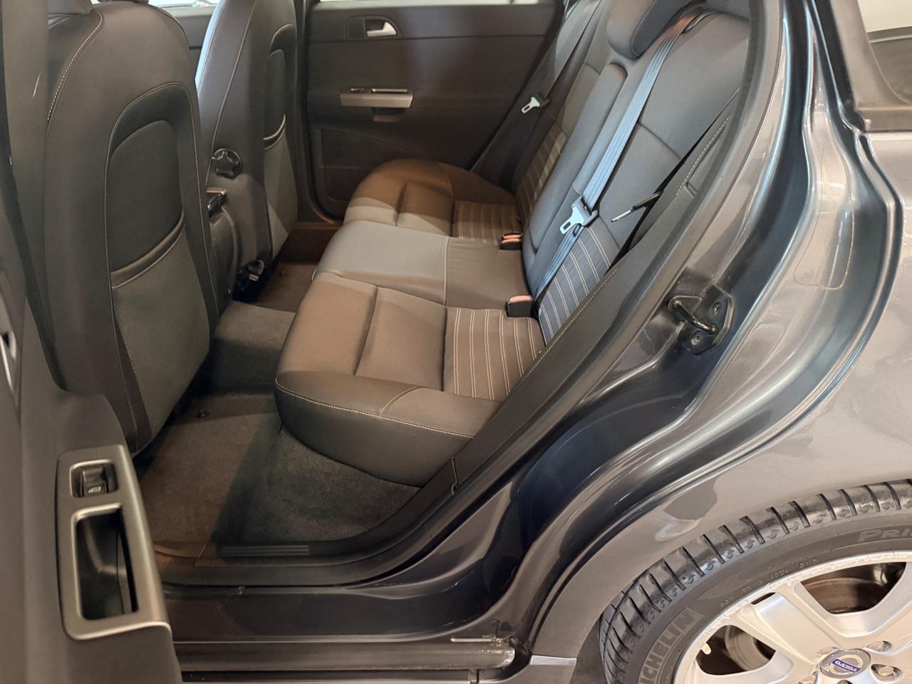 Volvo V50 2.4 D5 cat Momentum