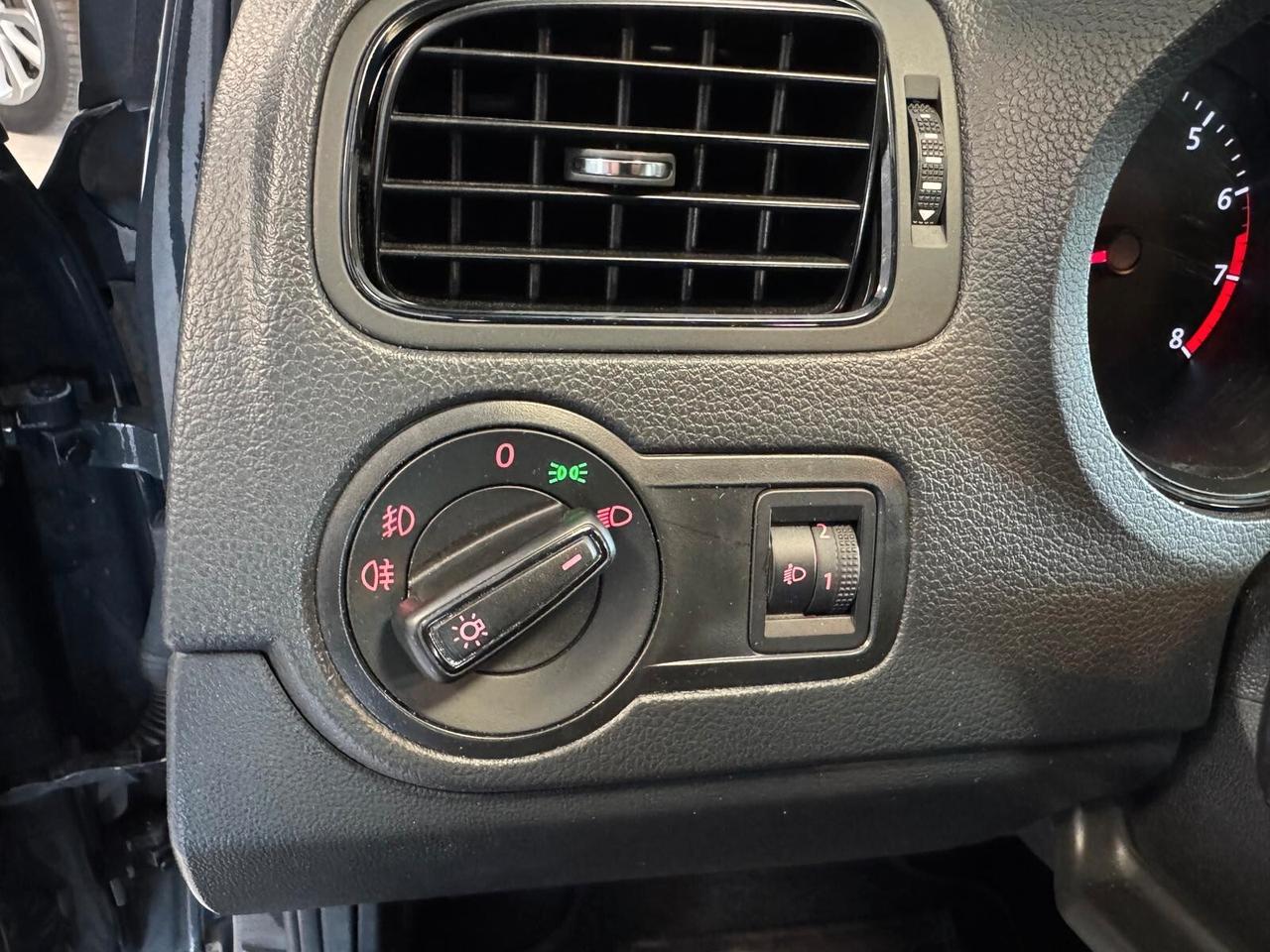 Volkswagen Polo 1.0 MPI BENZ 60CV 5P TRENDLINE 2016