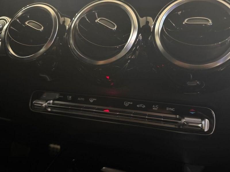 Mercedes-Benz Classe GLB GLB 200 d Premium 4matic auto