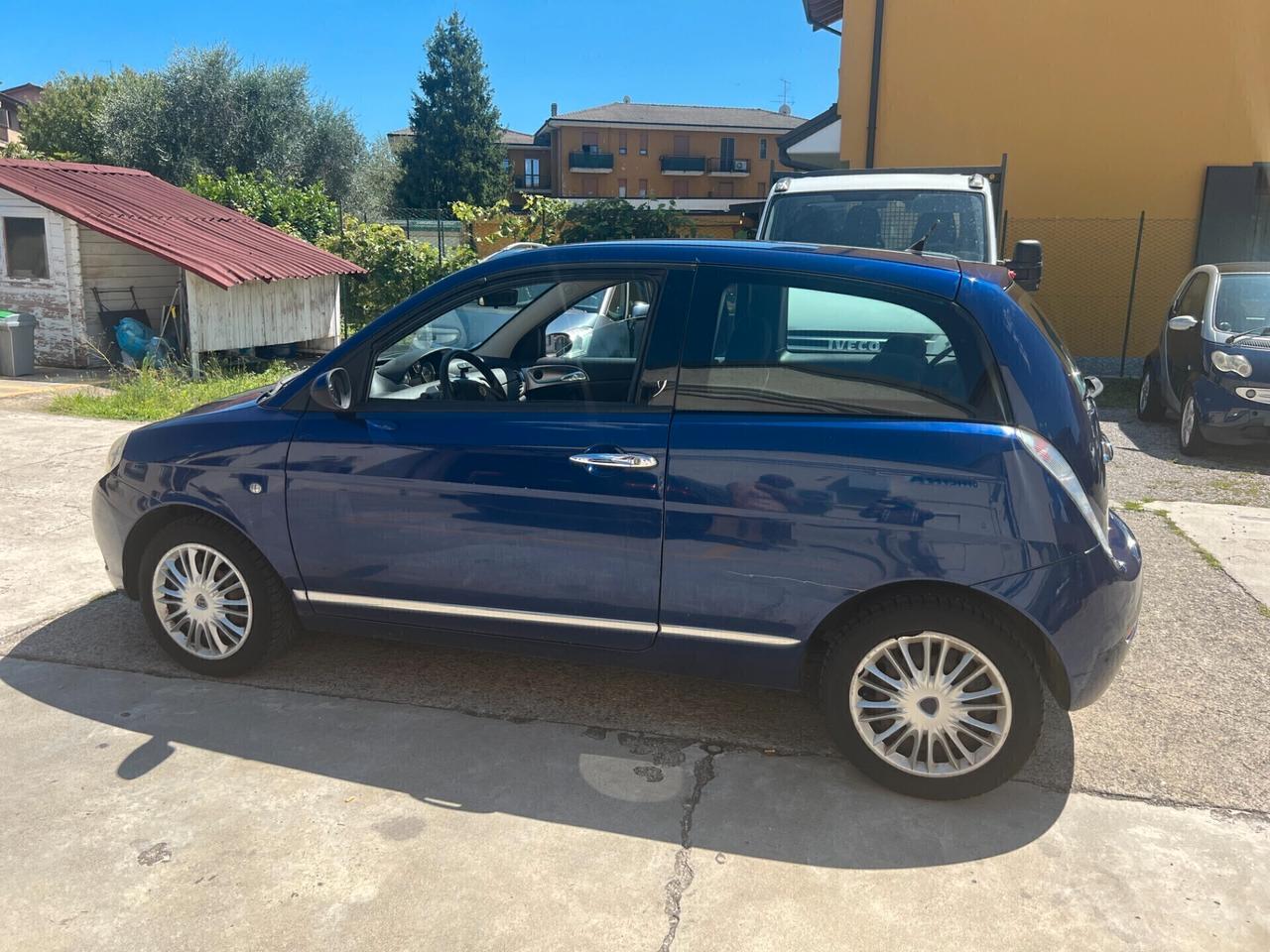Lancia Ypsilon 1.2 Modamilano