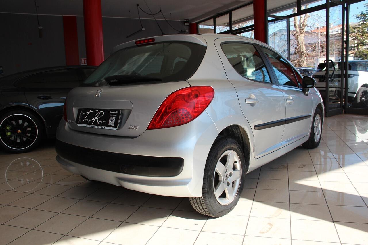 Peugeot 207 1.4 8V 75CV GPL (GAS)