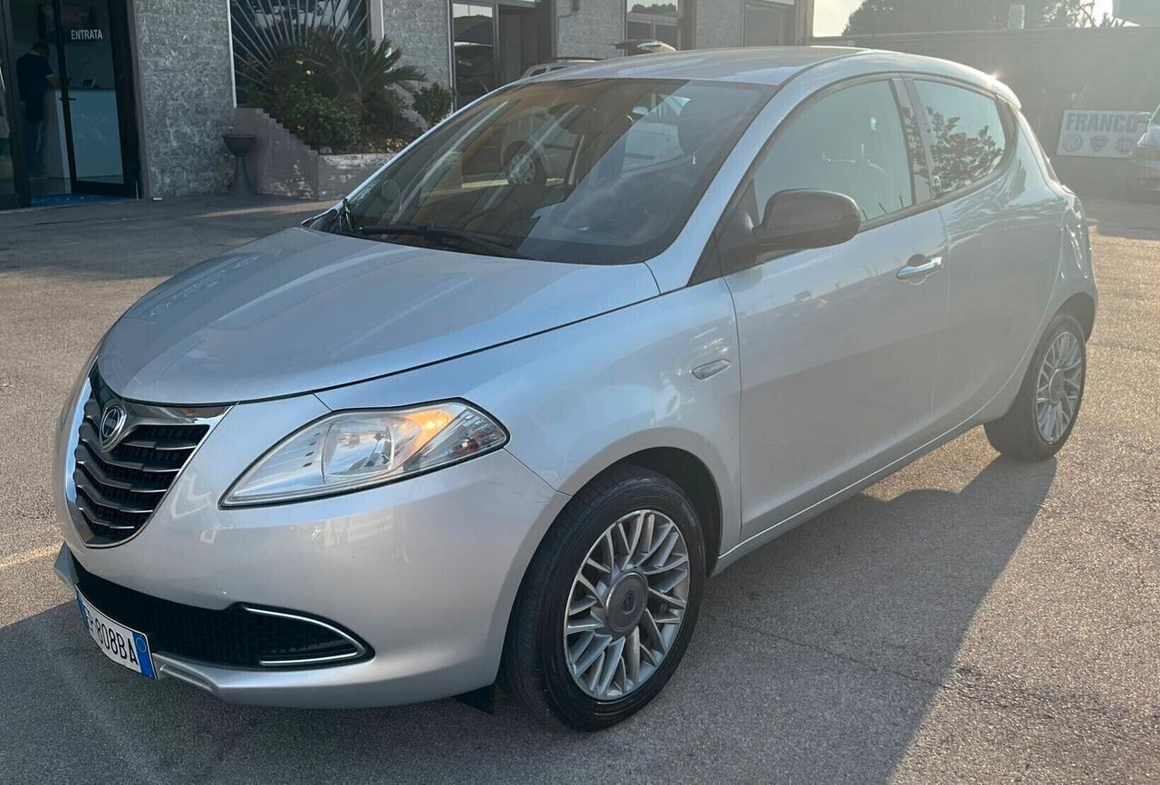 Lancia Ypsilon 1.2 69 CV 5 porte GPL Ecochic Gold