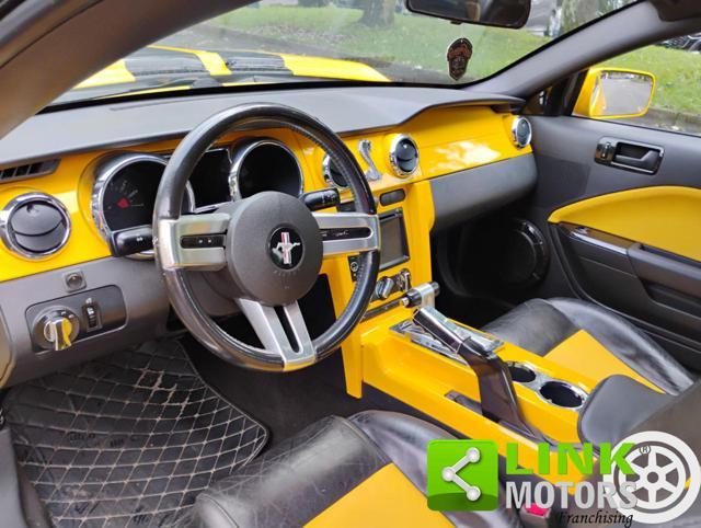 FORD Mustang 4.0 i V6 12V 212cv
