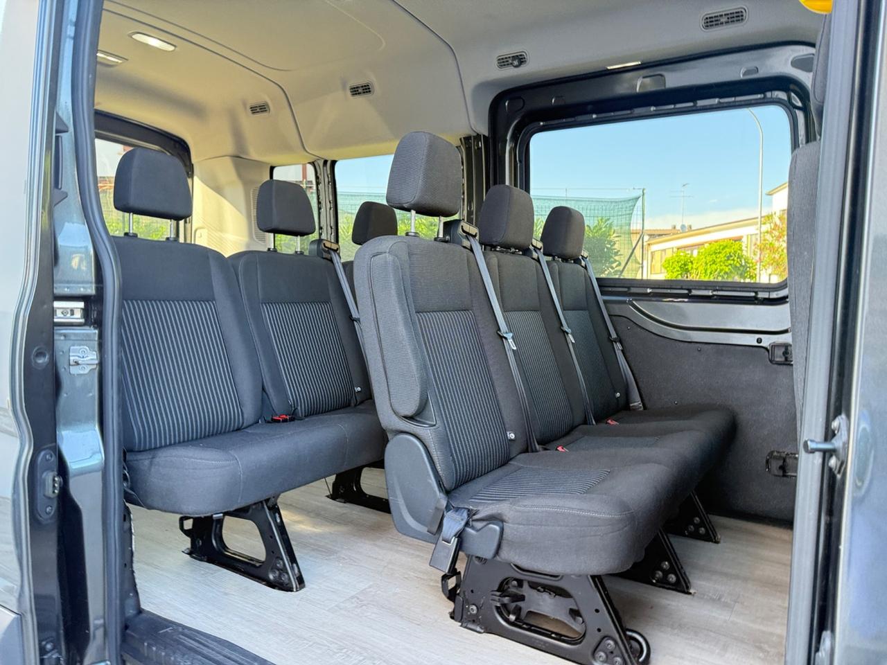 Ford Transit 2.0TDCi 9 POSTI PASSO LUNGO GANCIO TRAINO