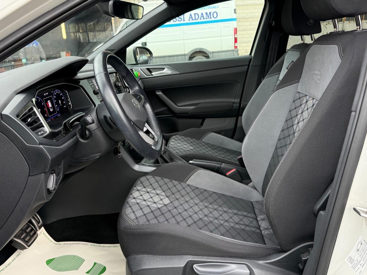 Volkswagen Taigo 1.5 TSI ACT 150 CV DSG R-Line