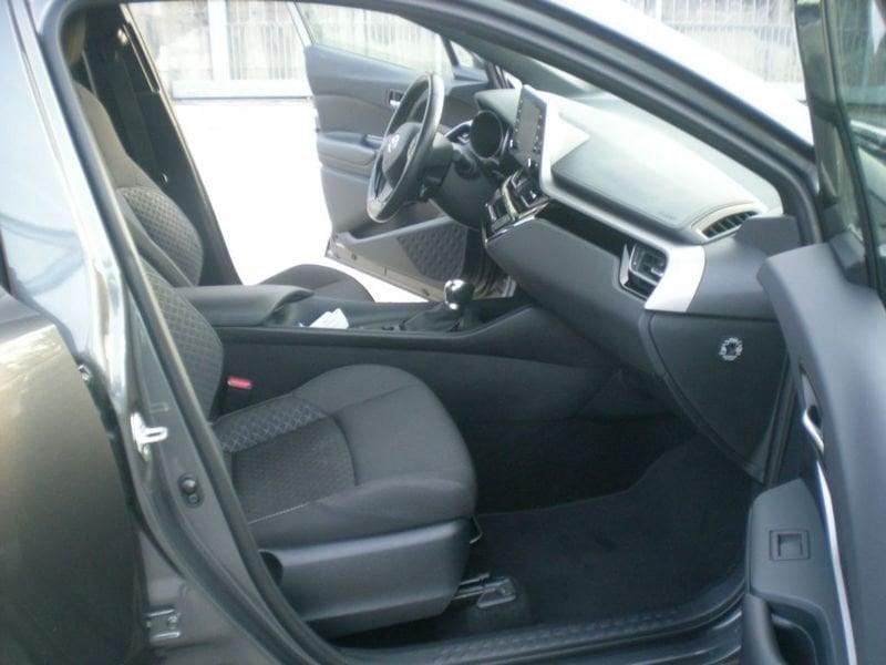 Toyota C-HR 1.8h Business e-cvt