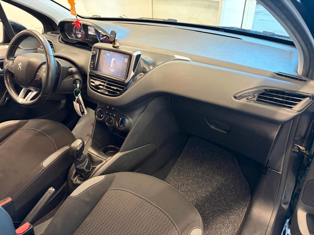Peugeot 208 PureTech 82 5p. GPL Allure 74.900KM