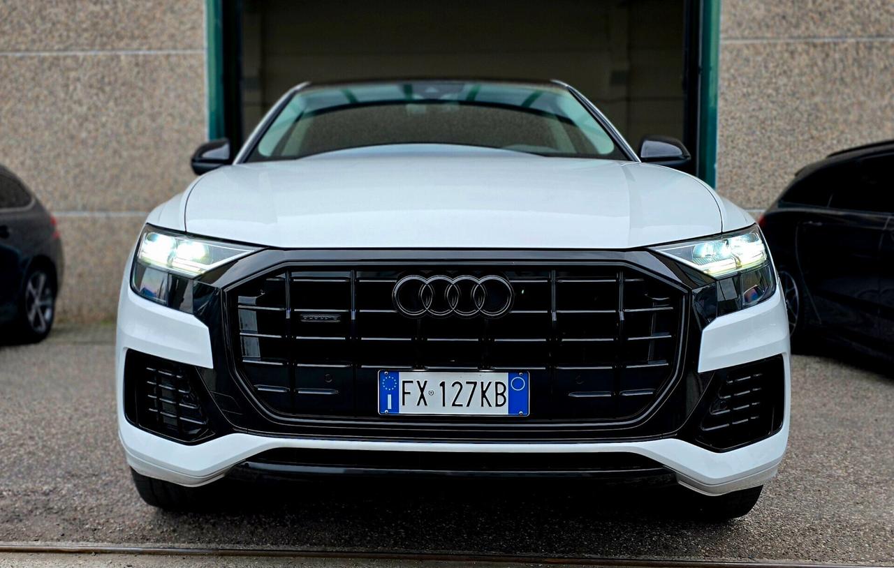 Audi Q8 50 TDI 286 CV quattro tiptronic Sport IVA ESPOSTA