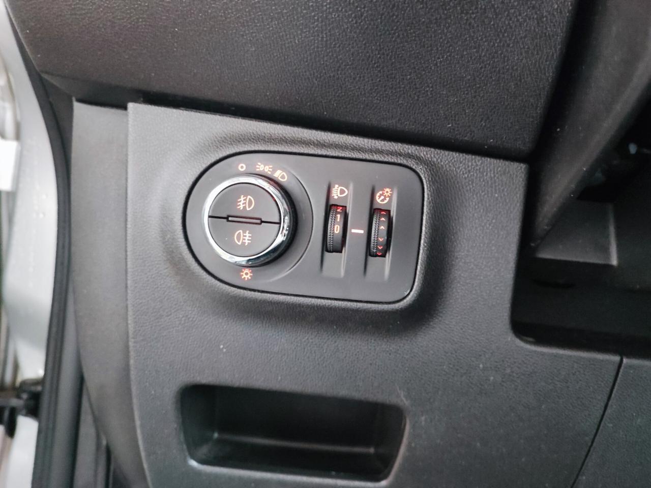 Opel Corsa 1.4 90CV GPL Tech 5 porte Innovation