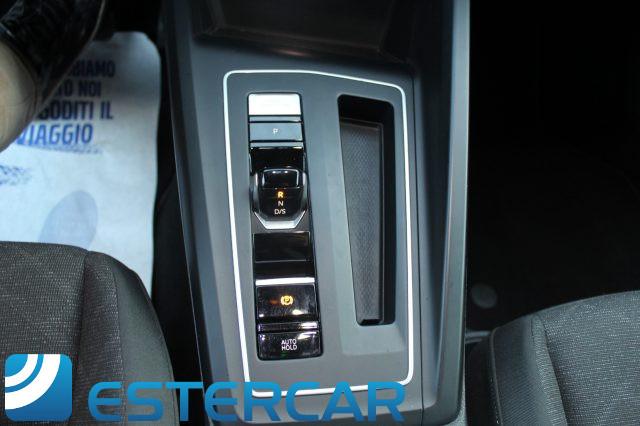 VOLKSWAGEN Golf 8 2.0 TDI DSG Life