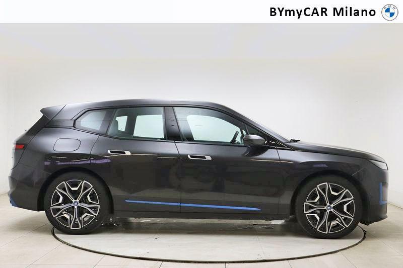 BMW iX 40 pacchetto sportivo xDrive