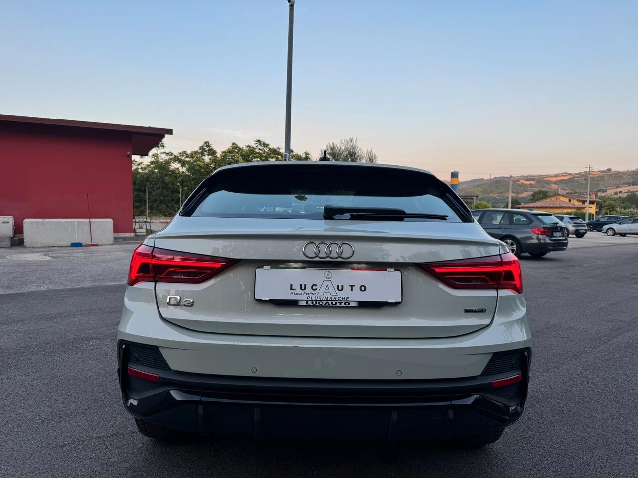 Audi Q3 40 TDI quattro S tronic S line edition