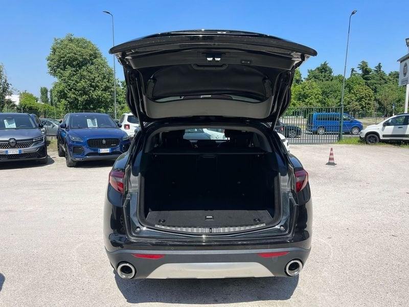 Alfa Romeo Stelvio 2.2 Turbodiesel 210 CV AT8 Q4 Executive
