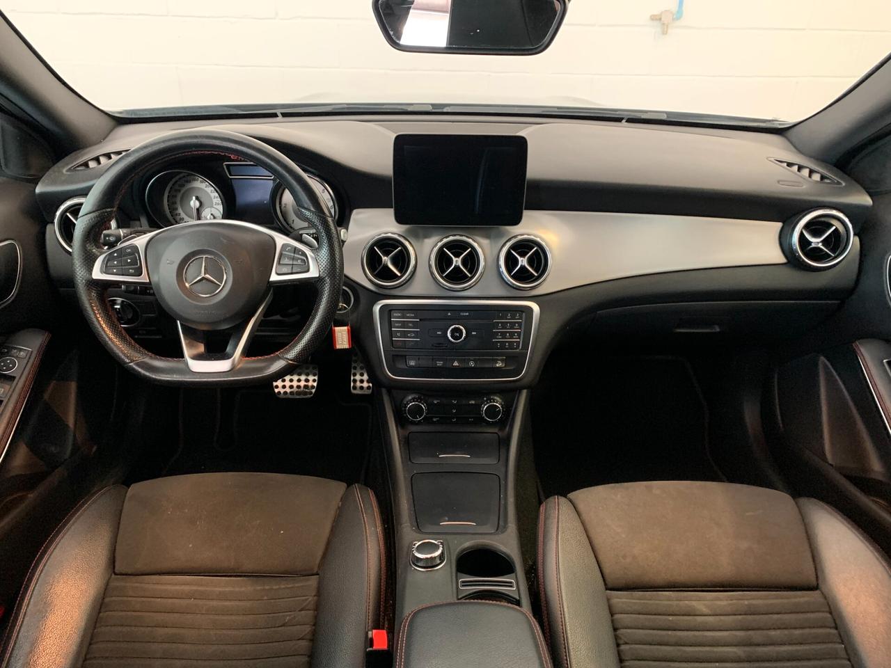 Mercedes-benz GLA 220 d Automatic 4Matic Premium AMG Line