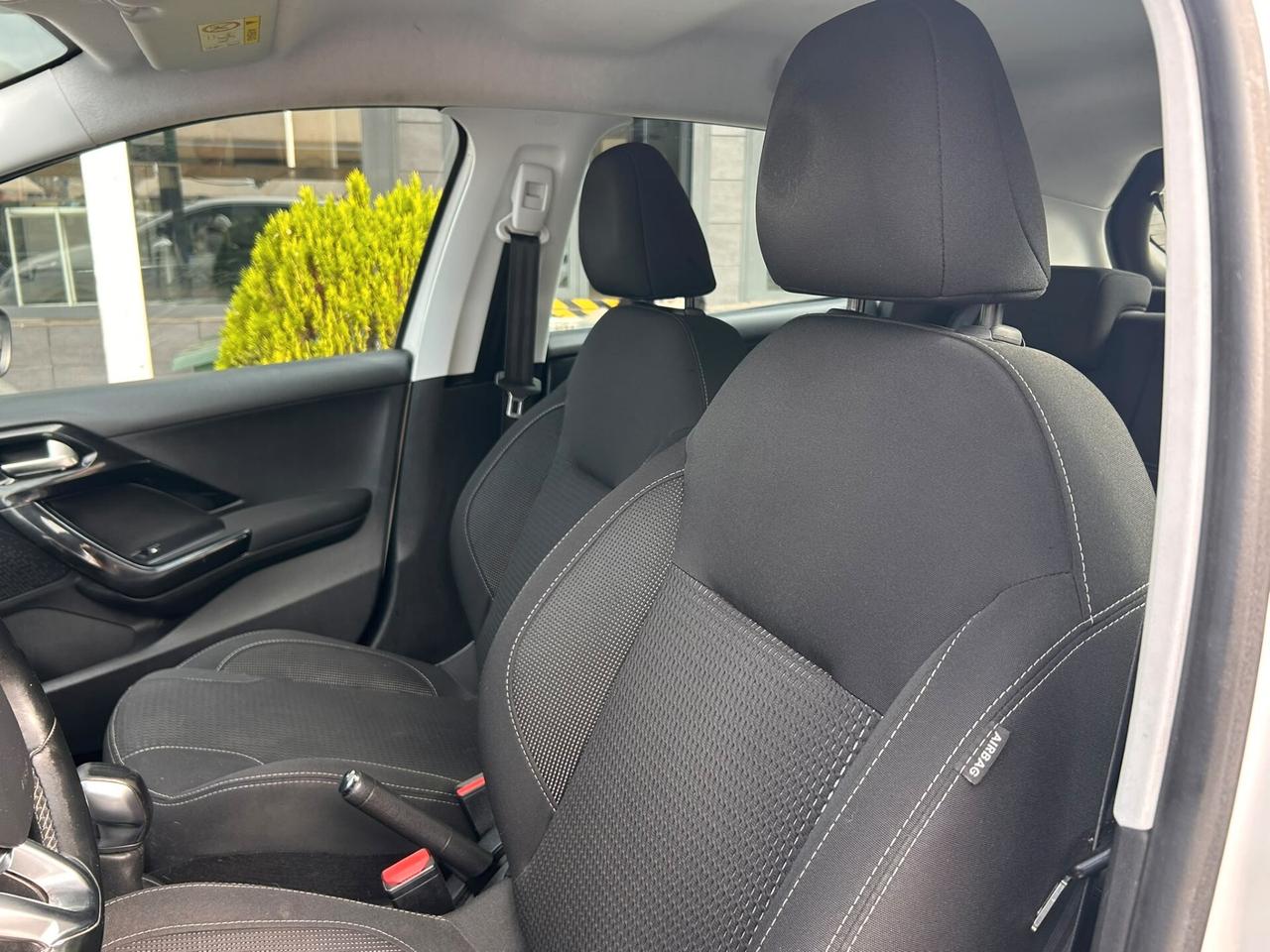 Peugeot 208 PureTech 82 5 porte Allure
