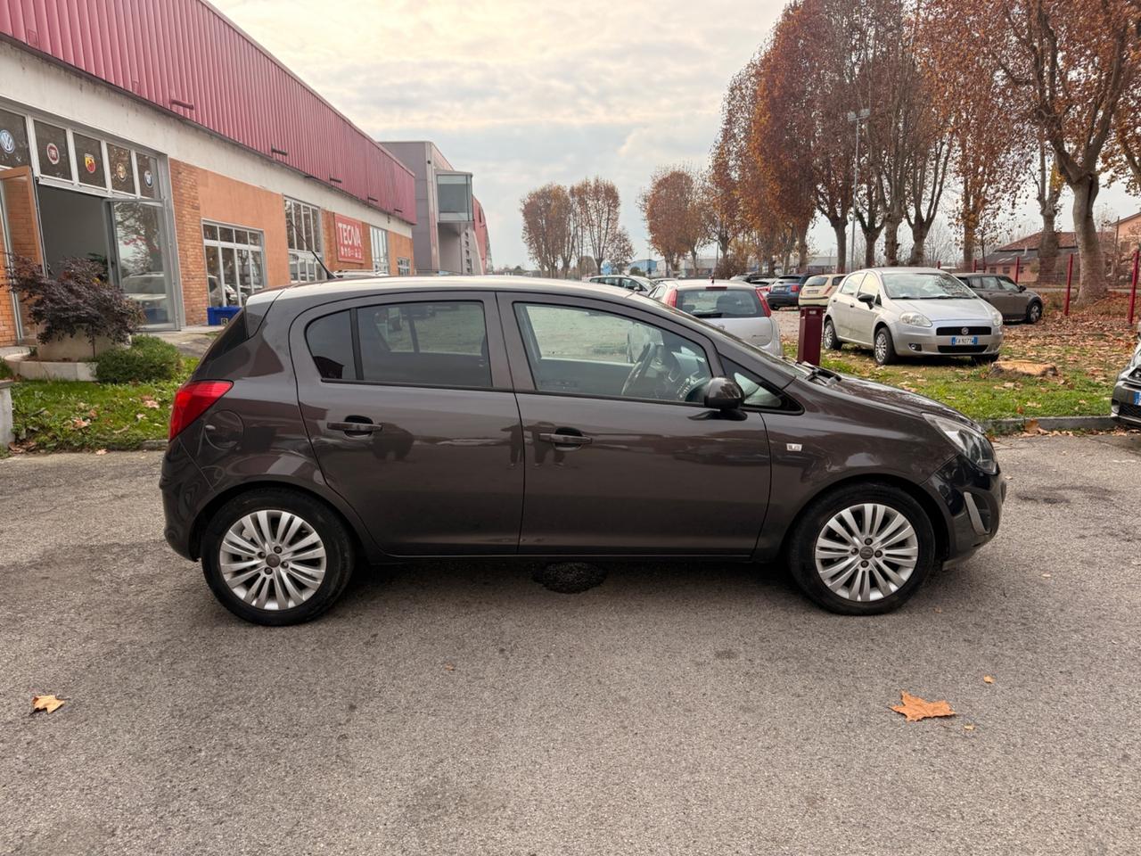 Opel Corsa 1.2 85CV 5 porte GPL-TECH Edition