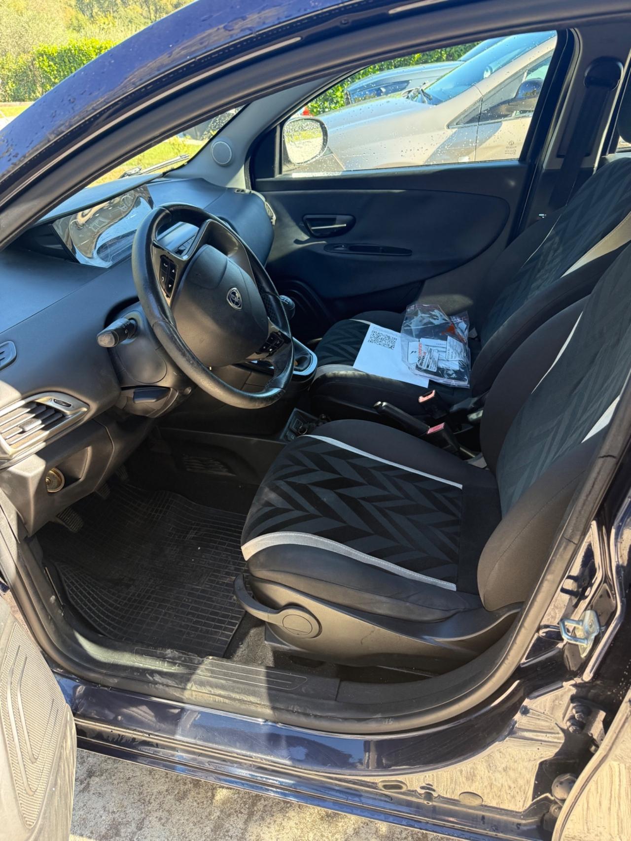 Lancia Ypsilon 1.2 69 CV 5 porte GPL Ecochic Gold