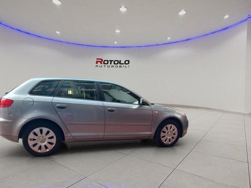 AUDI A3 2ª serie A3 SPB 1.6 16V FSI Attraction