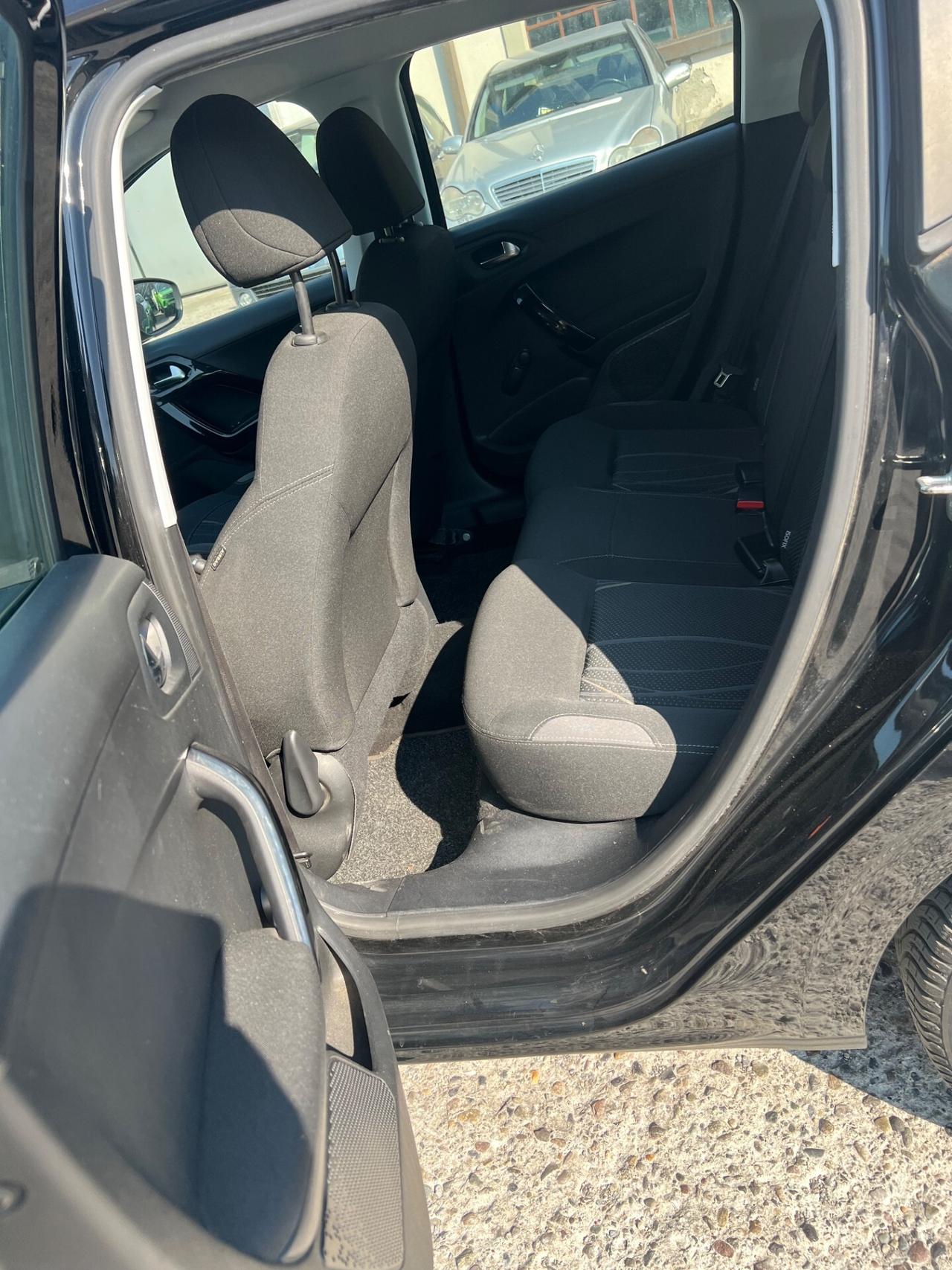 Peugeot 208 1.2 VTi 82 CV 5 porte Access
