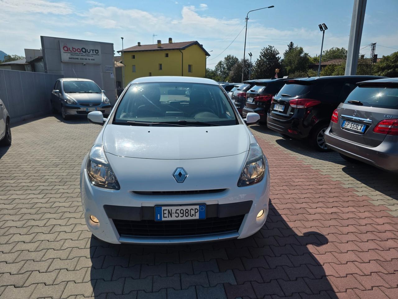 Renault Clio 1.2 75CV perfetta e garantita 12 mesi