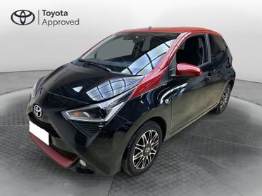 Toyota Aygo 1.0 x-clusiv red pack 72 CV
