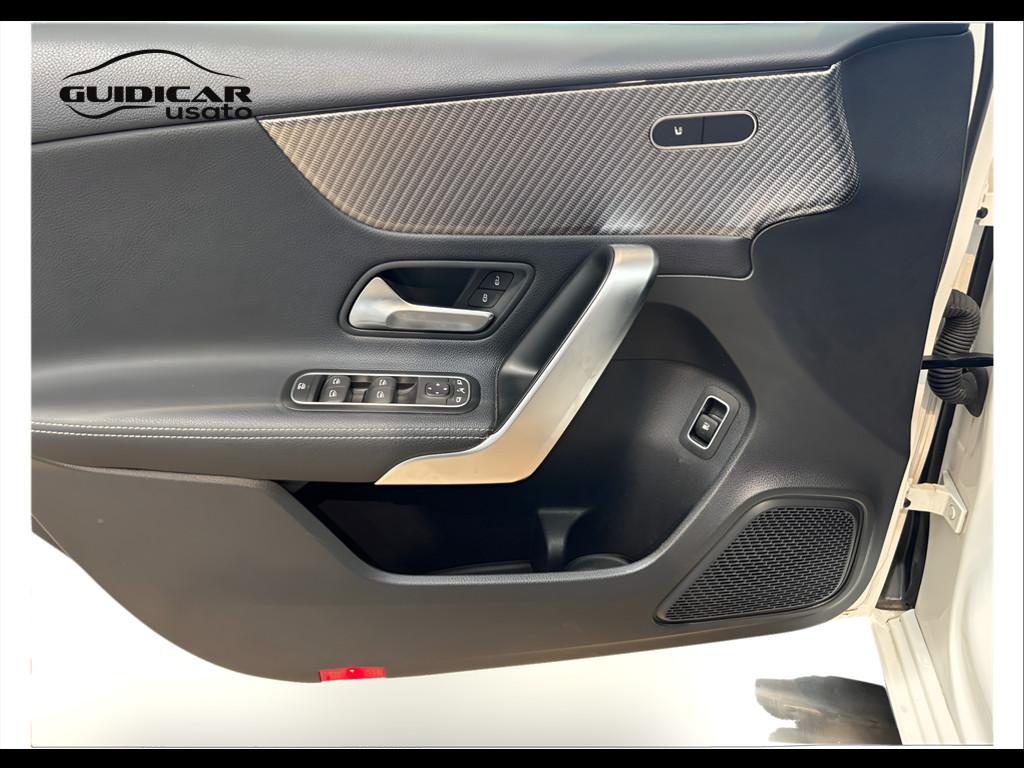 Mercedes-Benz Classe A - W177 2023 - A 250 e phev Progressive Advanced auto