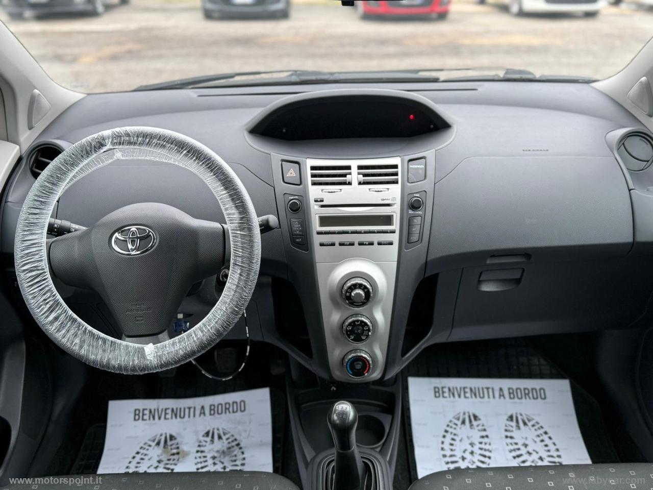 TOYOTA Yaris 1.0 5p.