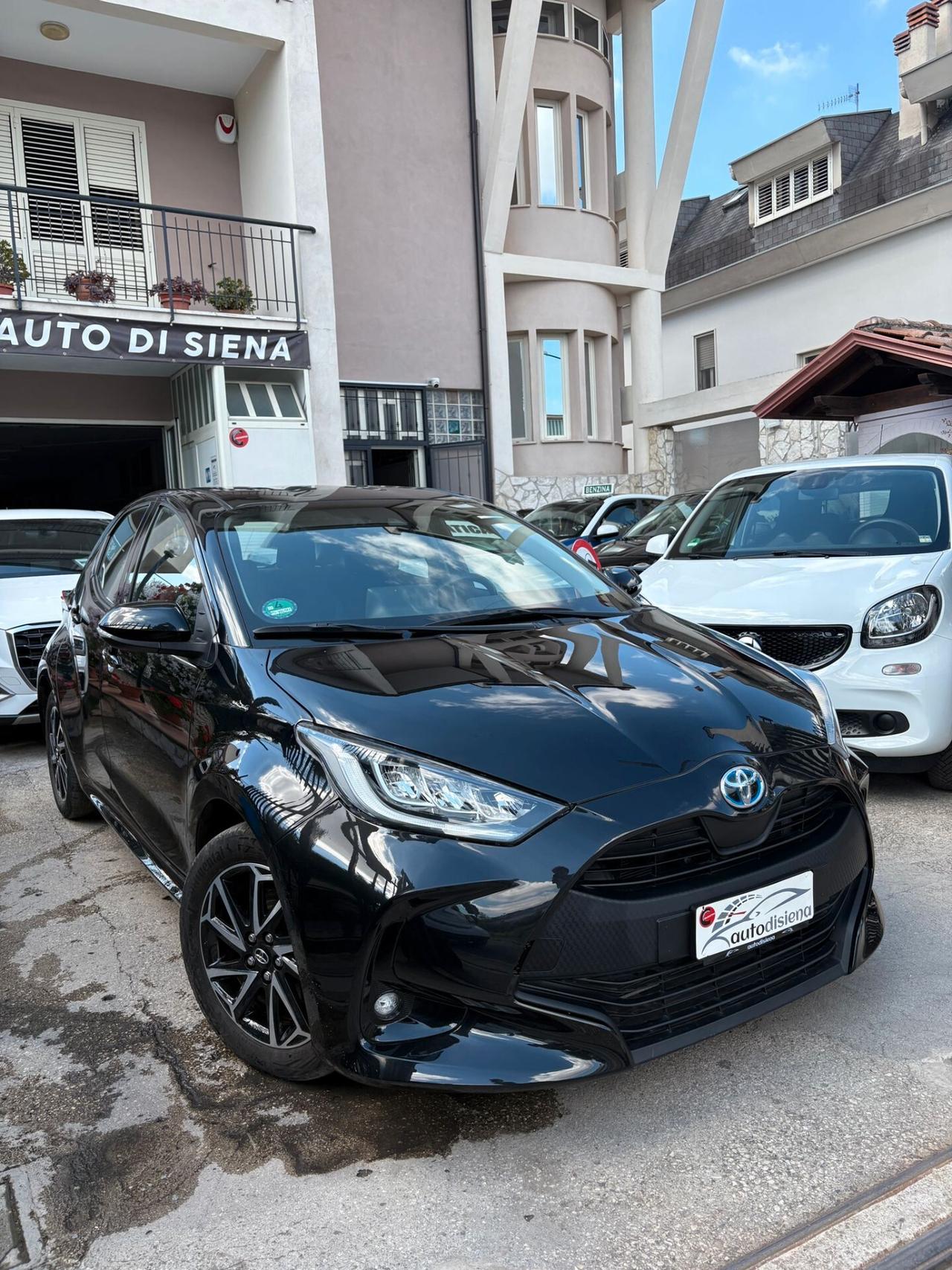 Toyota Yaris 1.5 Hybrid 5 porte Lounge design