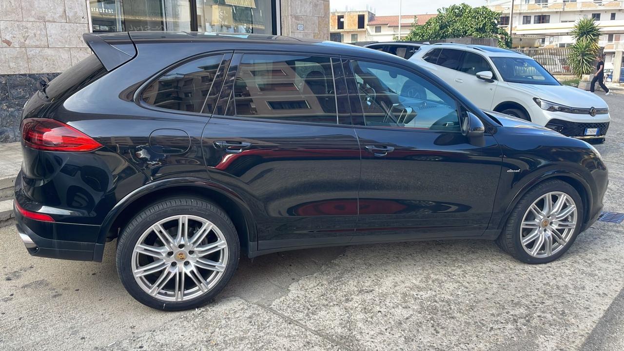 Porsche Cayenne 3.0 Diesel Platinum Edition