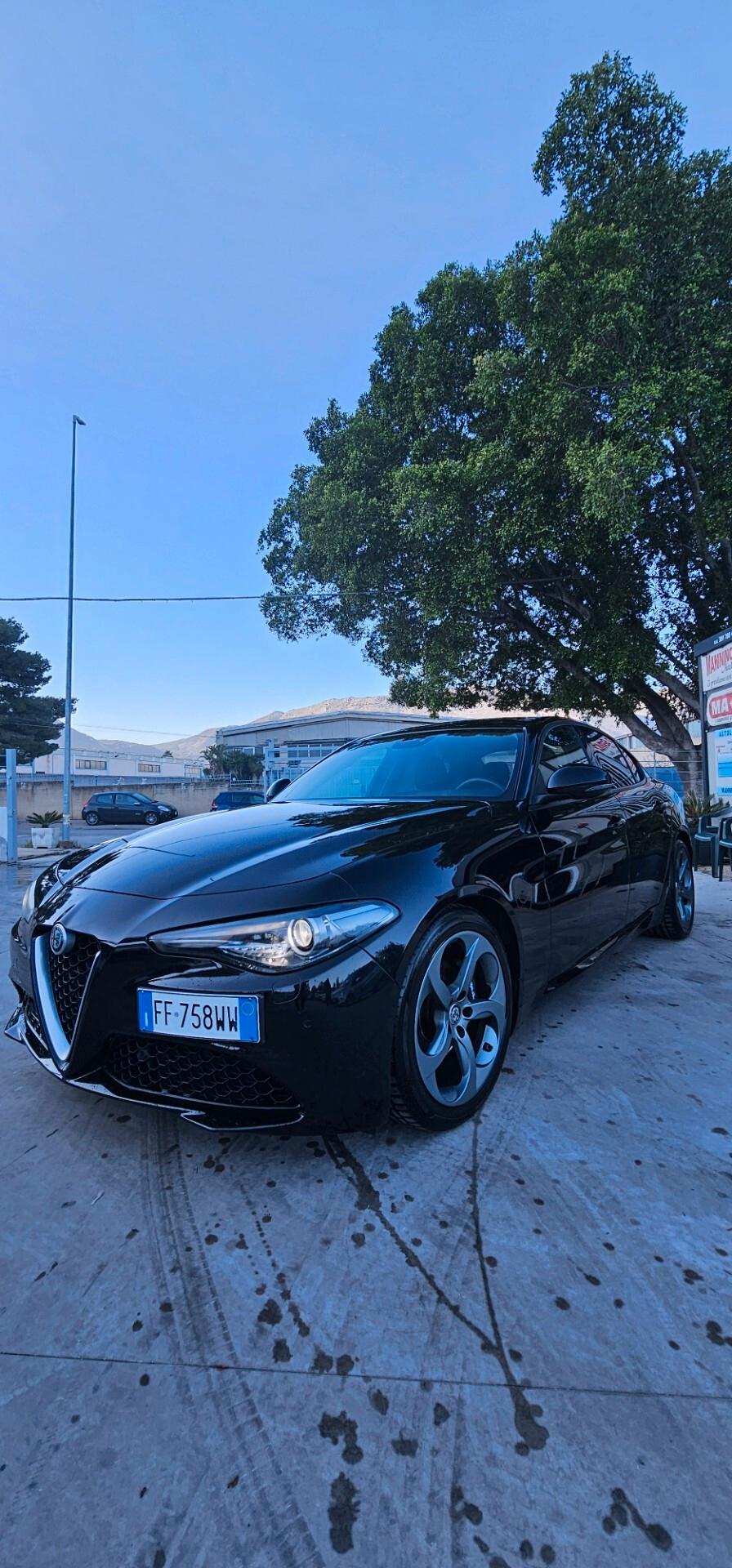 Alfa Romeo Giulia 2.2 Turbodiesel 180 CV Business Sport