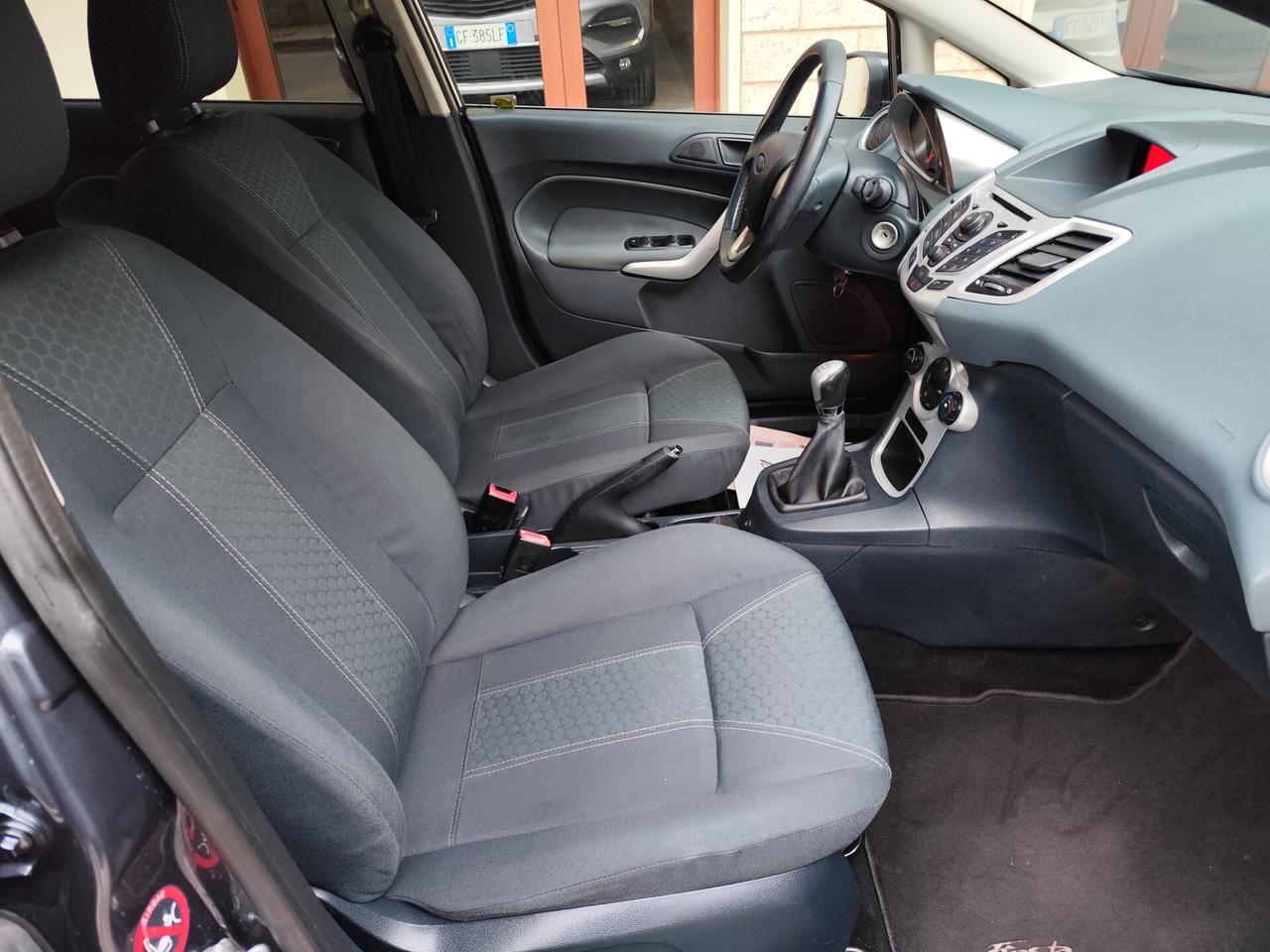 Ford Fiesta 1.4 5 porte Bz.- GPL Titanium