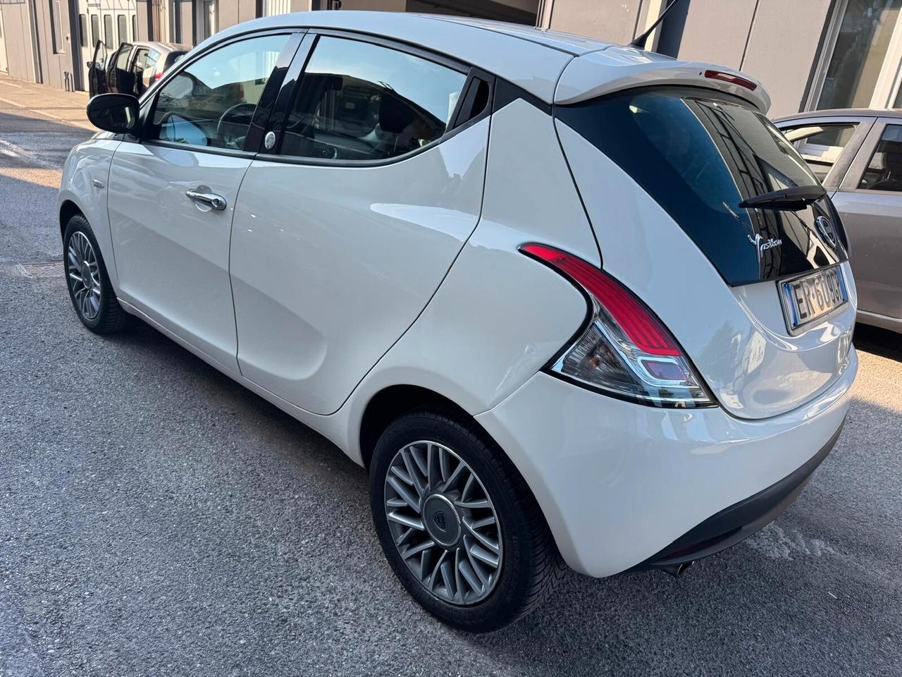 Lancia Ypsilon 1.2 69 CV 5 porte GPL*EURO5*NEOPATENTATI