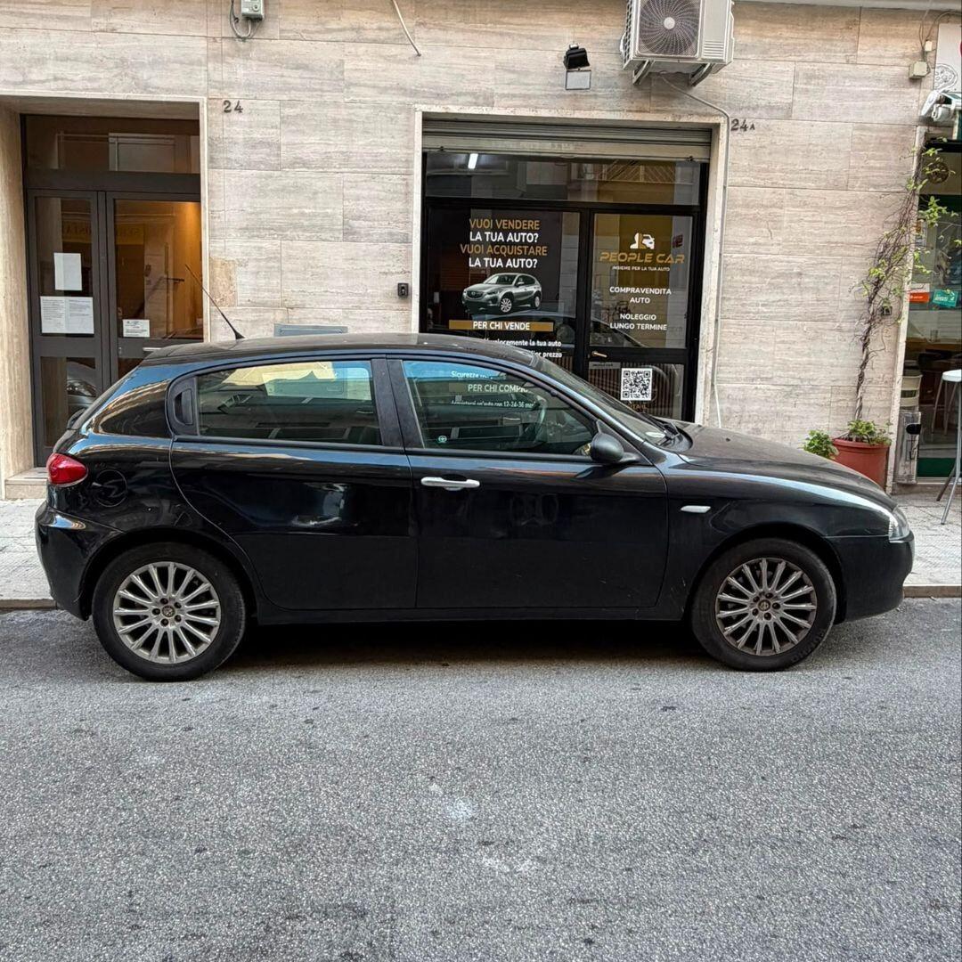 Alfa Romeo 147 1.6 16V 5 porte - 105CV **GPL**