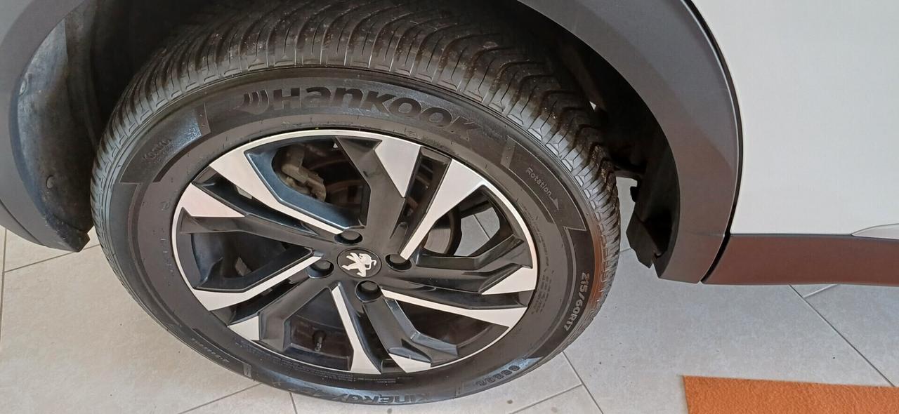 Peugeot 2008 BlueHDi 130 S&S EAT8 Allure Pack