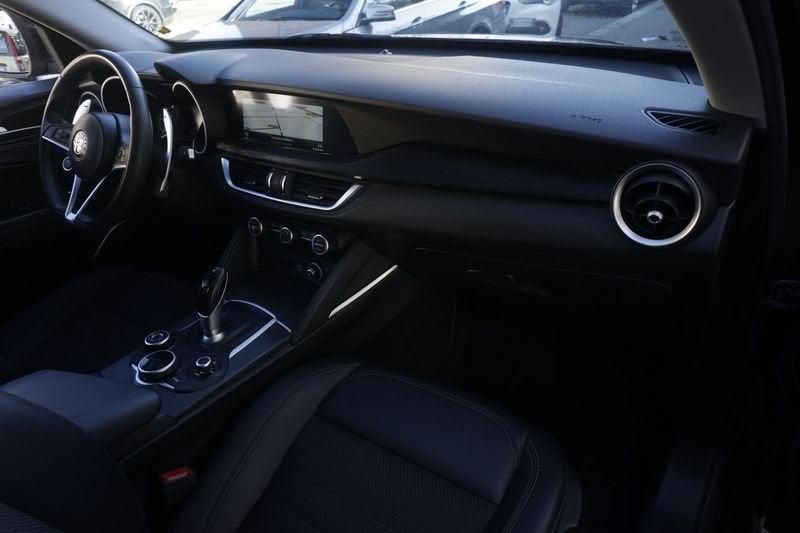 Alfa Romeo Stelvio Alfa Romeo Stelvio 2.2 Turbodiesel 210 CV AT8 Q4 Executive 154KW ANNO 2019
