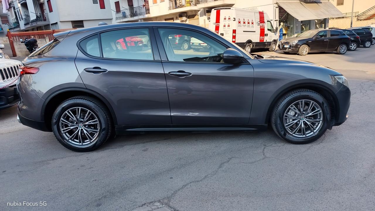 Alfa Romeo Stelvio 2.2 Executive * 180 CV * Navi * Pelle * Garantita 12 Mesi