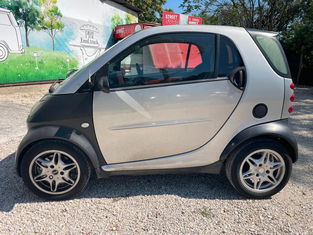 Smart 700 city-coupé pulse