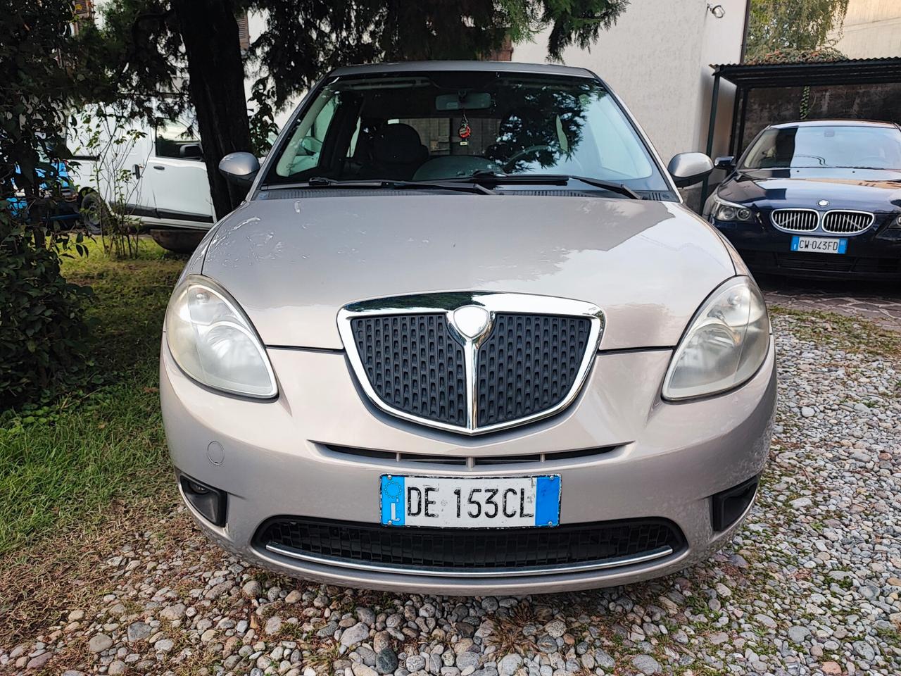 Lancia Ypsilon benzina GPL neopatentati