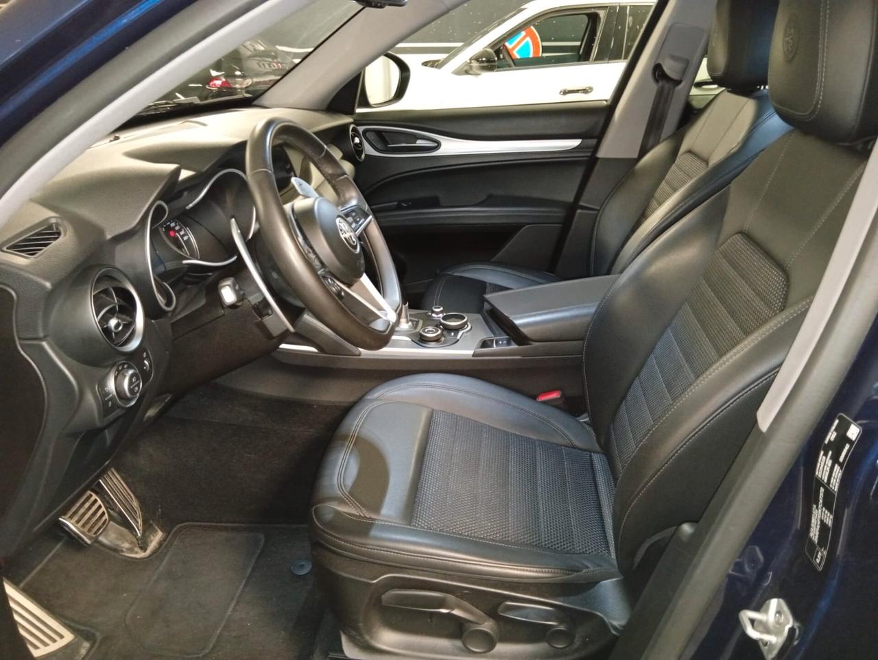 Alfa Romeo Stelvio 2.2 Turbodiesel 210 CV AT8 Q4 Executive