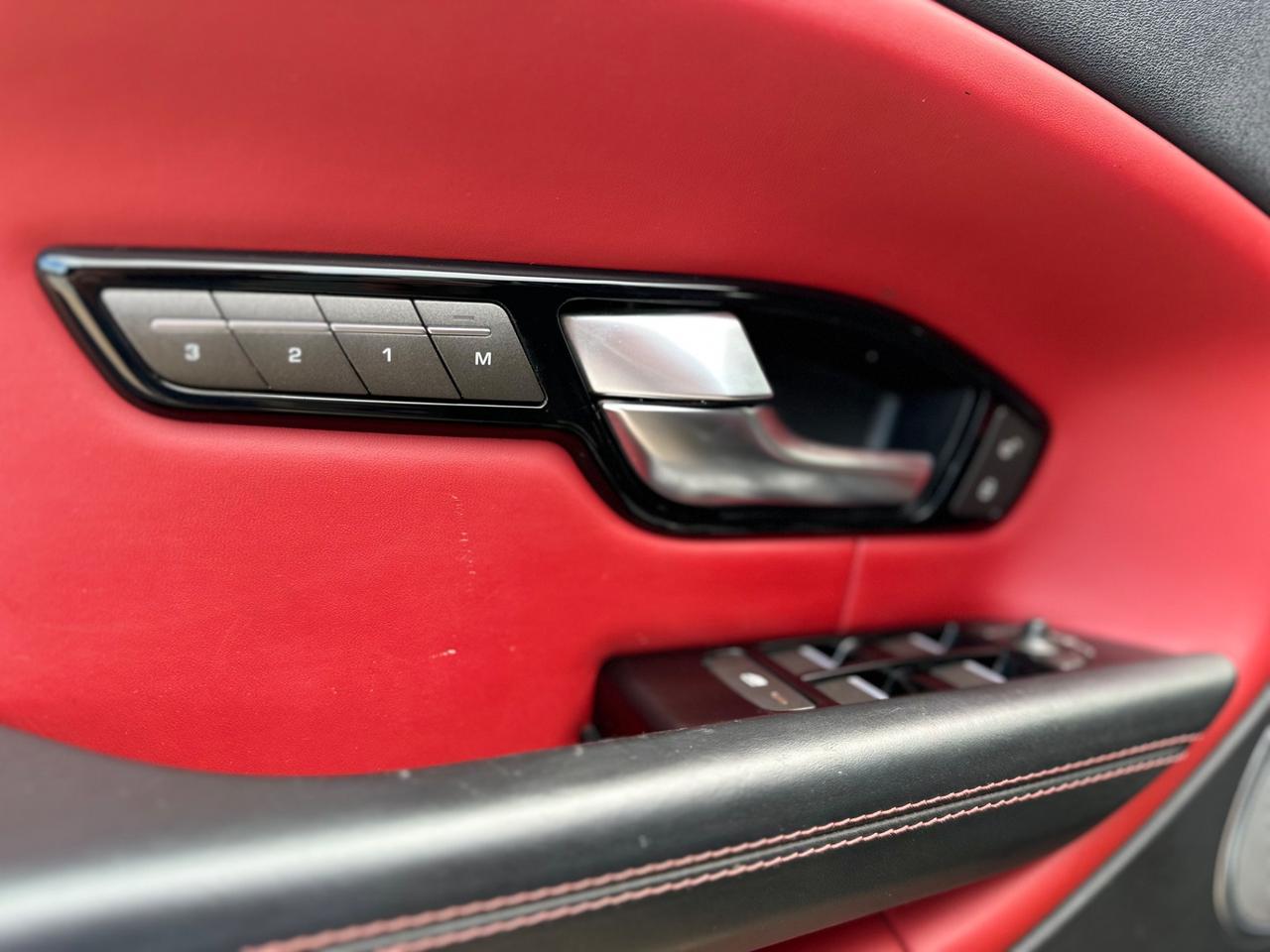 Range Rover Evoque 2.0 TD4 150 CV 5p. HSE Dynamic Black edition