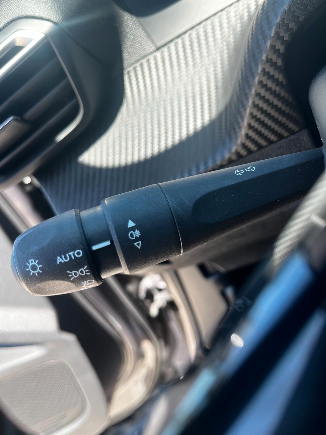 Peugeot 2008 PureTech 100 S&S Active
