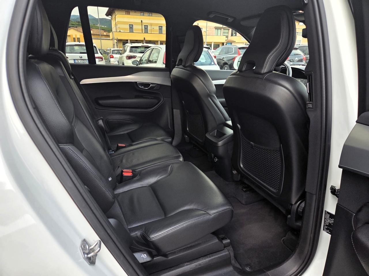 Volvo XC 90 XC90 D5 AWD Geartronic 7 posti Momentum