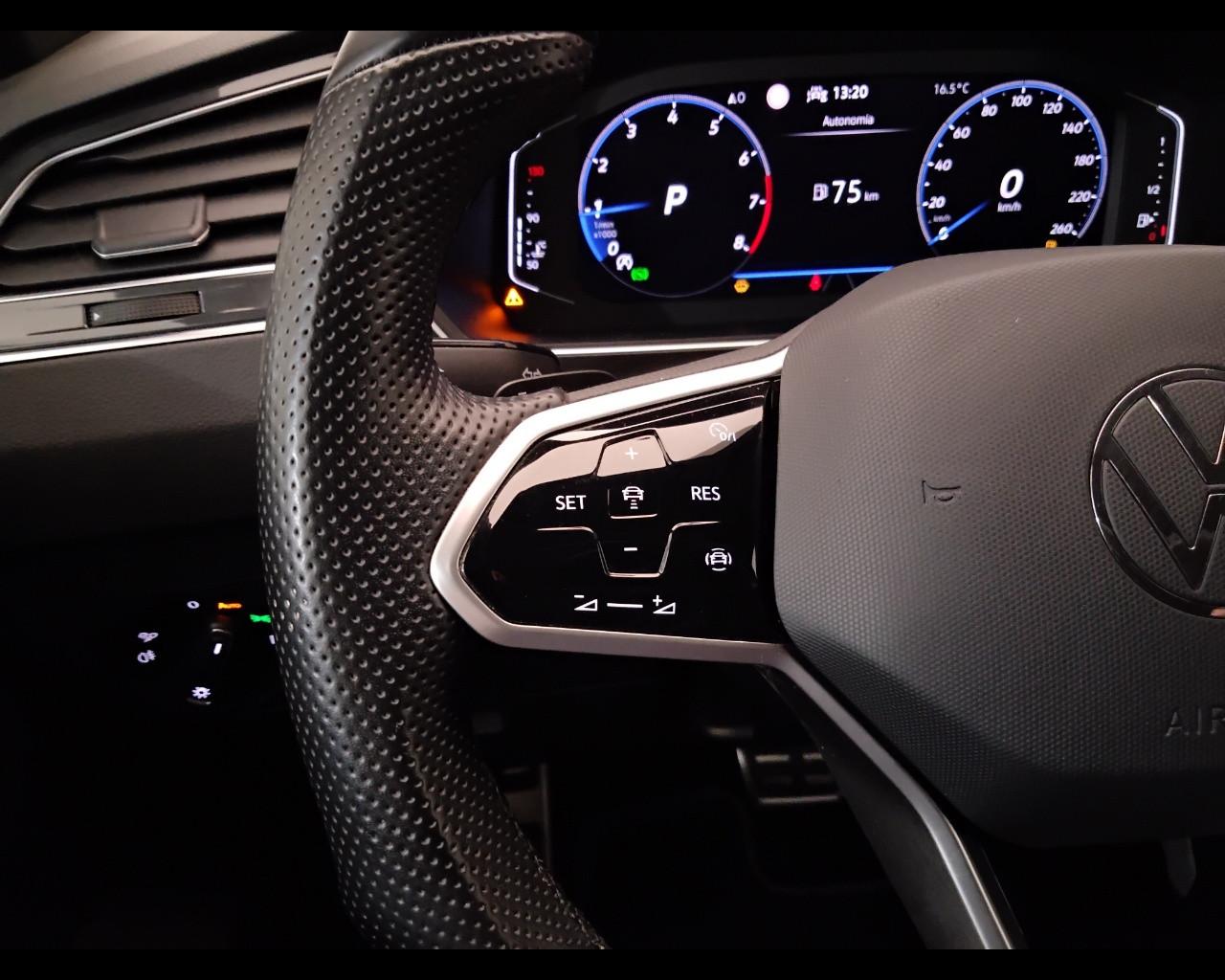 VOLKSWAGEN Tiguan II 2021 - Tiguan 1.5 tsi R-Line 150cv dsg