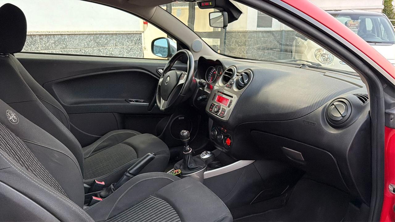 Alfa Romeo MiTo 1.6 JTDm 16V Distinctive Sport Pack