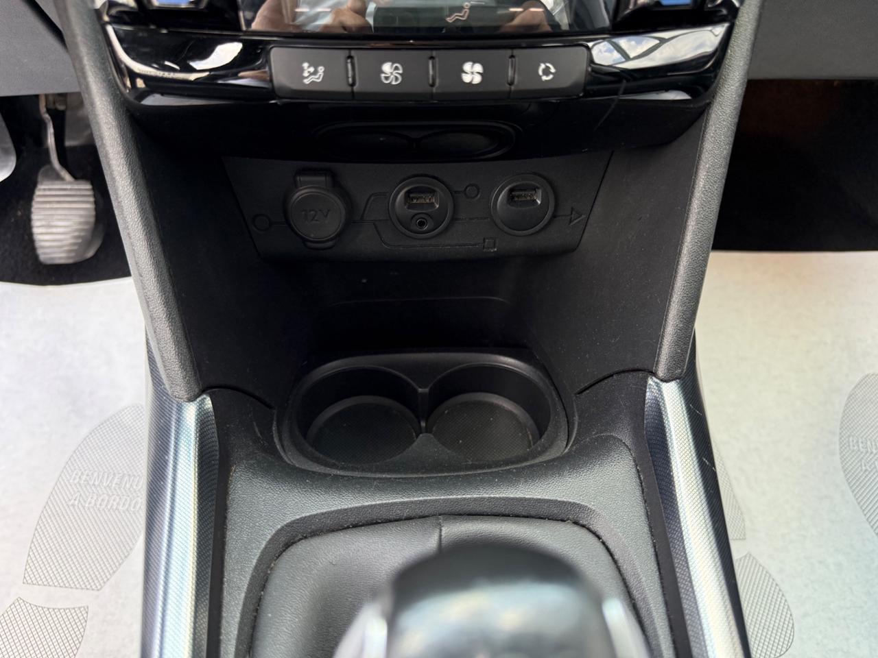 Peugeot 2008 1.2 VTi 82CV Cerchi*Navi*Pelle*Sensori