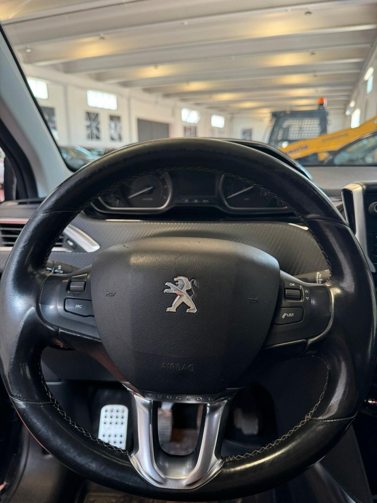 Peugeot 2008 1.6 VTi 120CV Allure