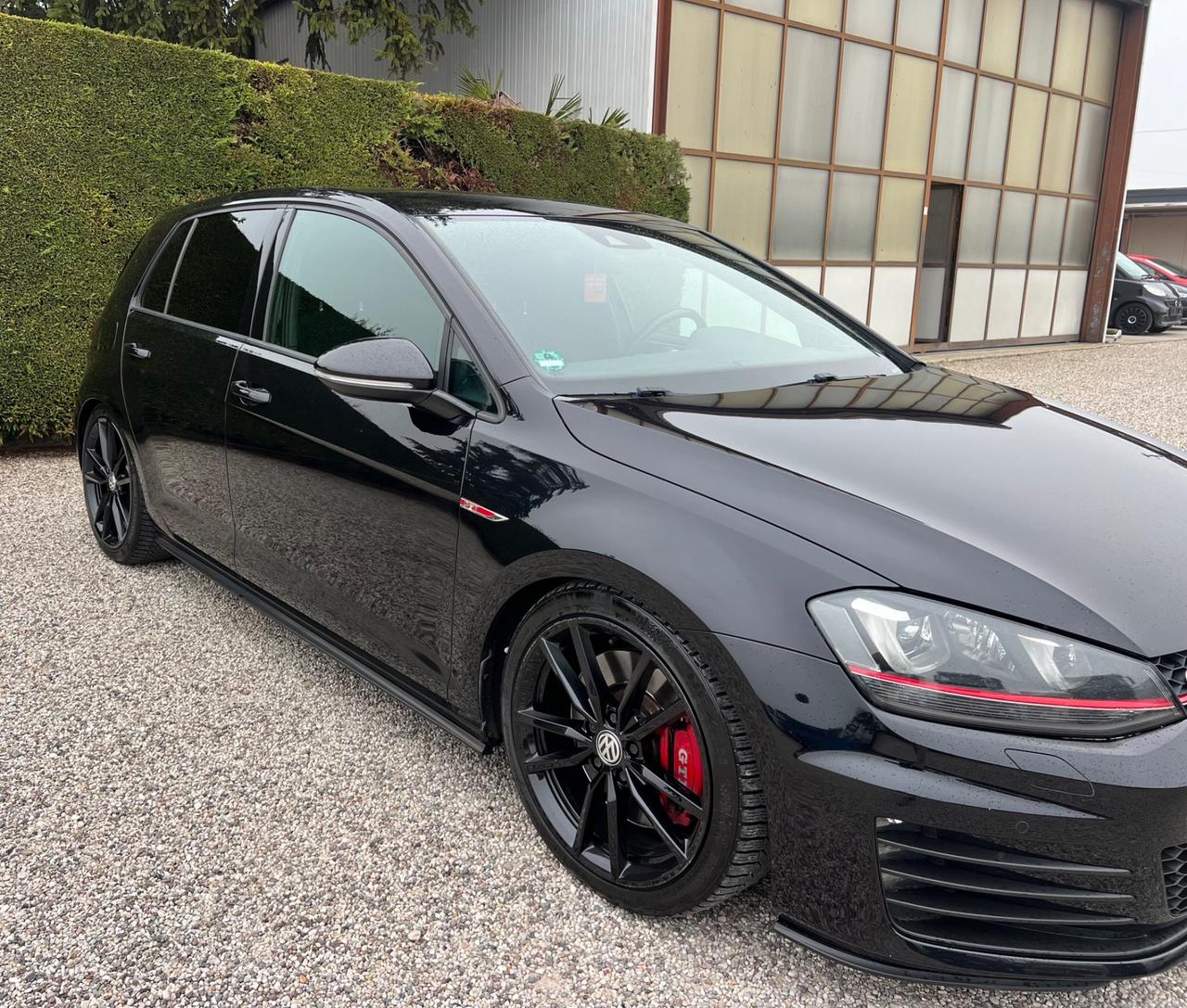 Volkswagen Golf GTI Performance 2.0 TSI DSG 5p. BlueMotion Technology